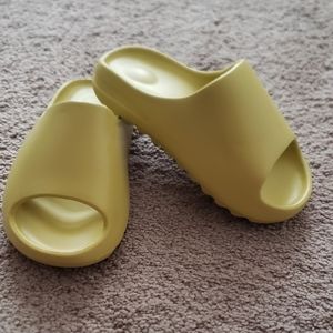 Yellow slide